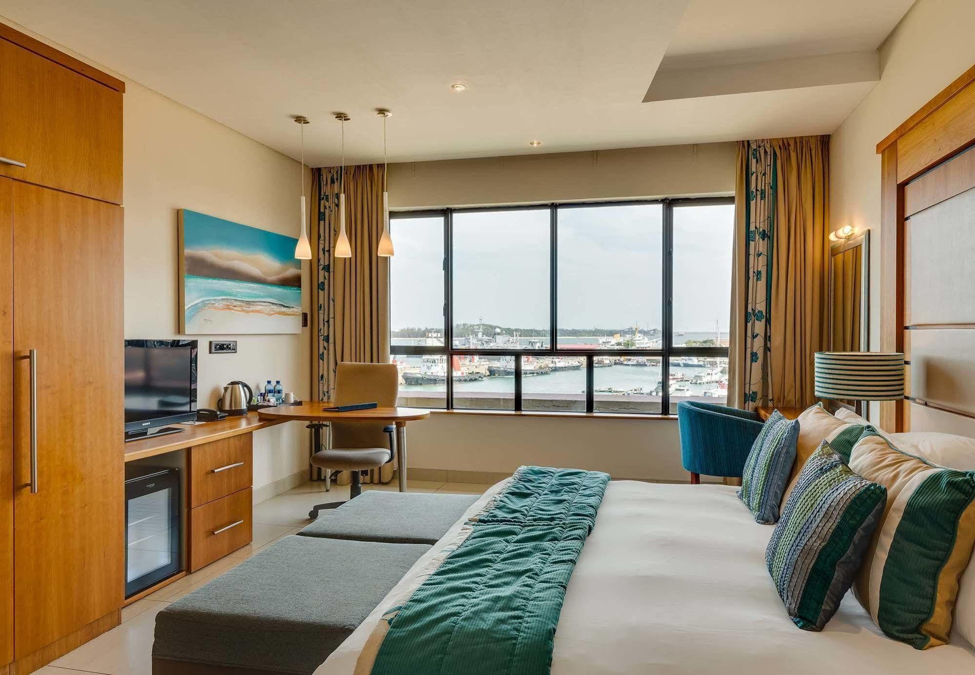 Bon Hotel Waterfront Ричардс Бей Екстериор снимка