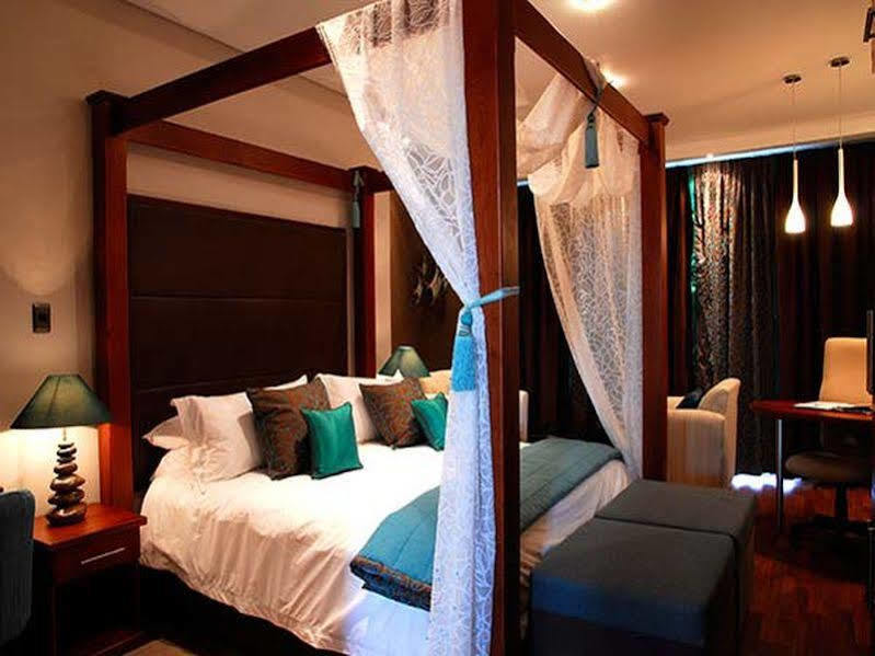 Bon Hotel Waterfront Ричардс Бей Екстериор снимка