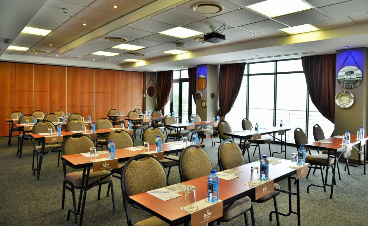 Bon Hotel Waterfront Ричардс Бей Екстериор снимка