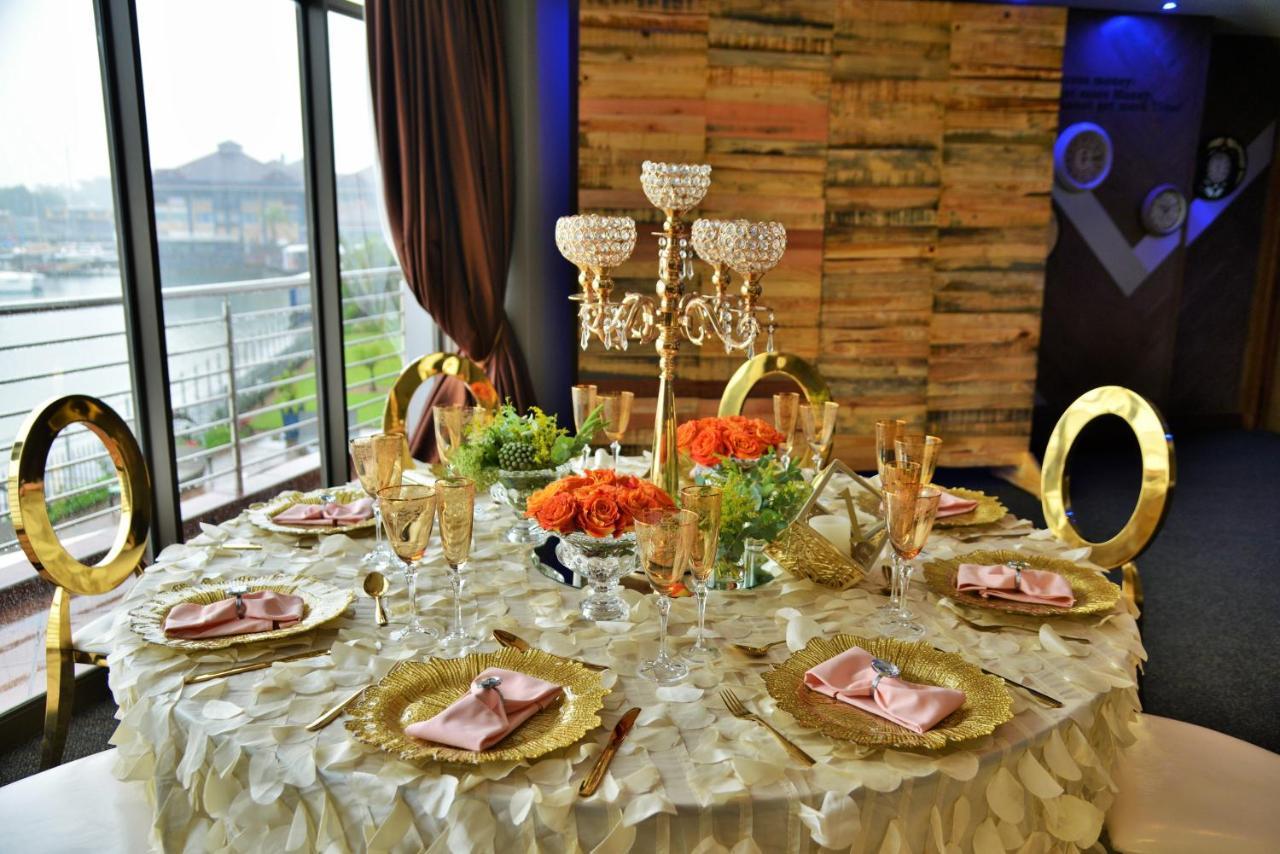 Bon Hotel Waterfront Ричардс Бей Екстериор снимка