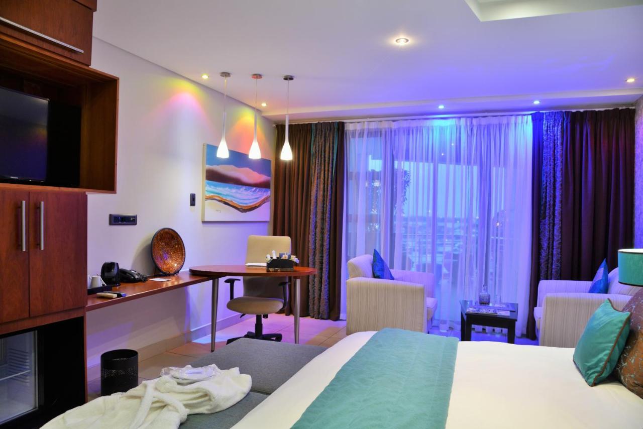 Bon Hotel Waterfront Ричардс Бей Екстериор снимка