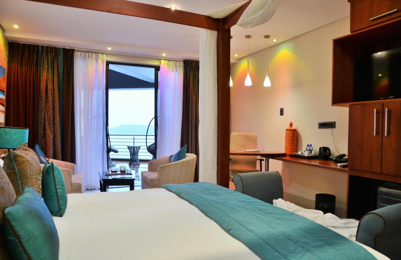 Bon Hotel Waterfront Ричардс Бей Екстериор снимка
