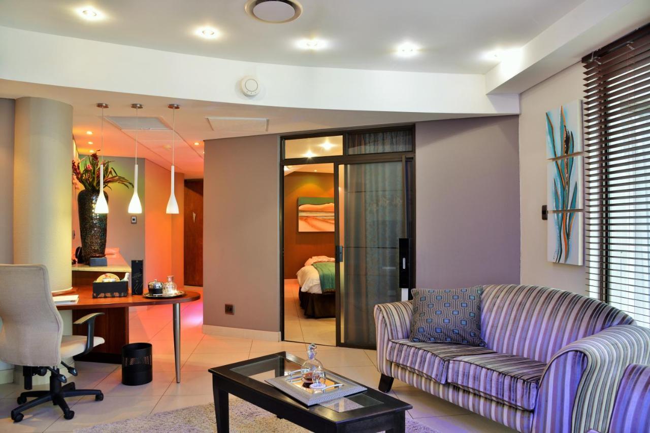 Bon Hotel Waterfront Ричардс Бей Екстериор снимка