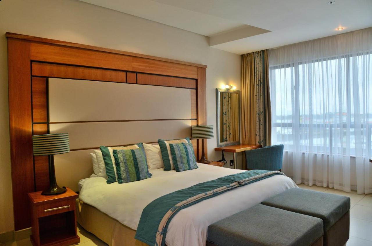 Bon Hotel Waterfront Ричардс Бей Екстериор снимка